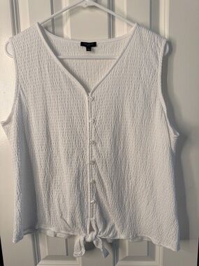 J Jill tie at the waist white sleeveless top